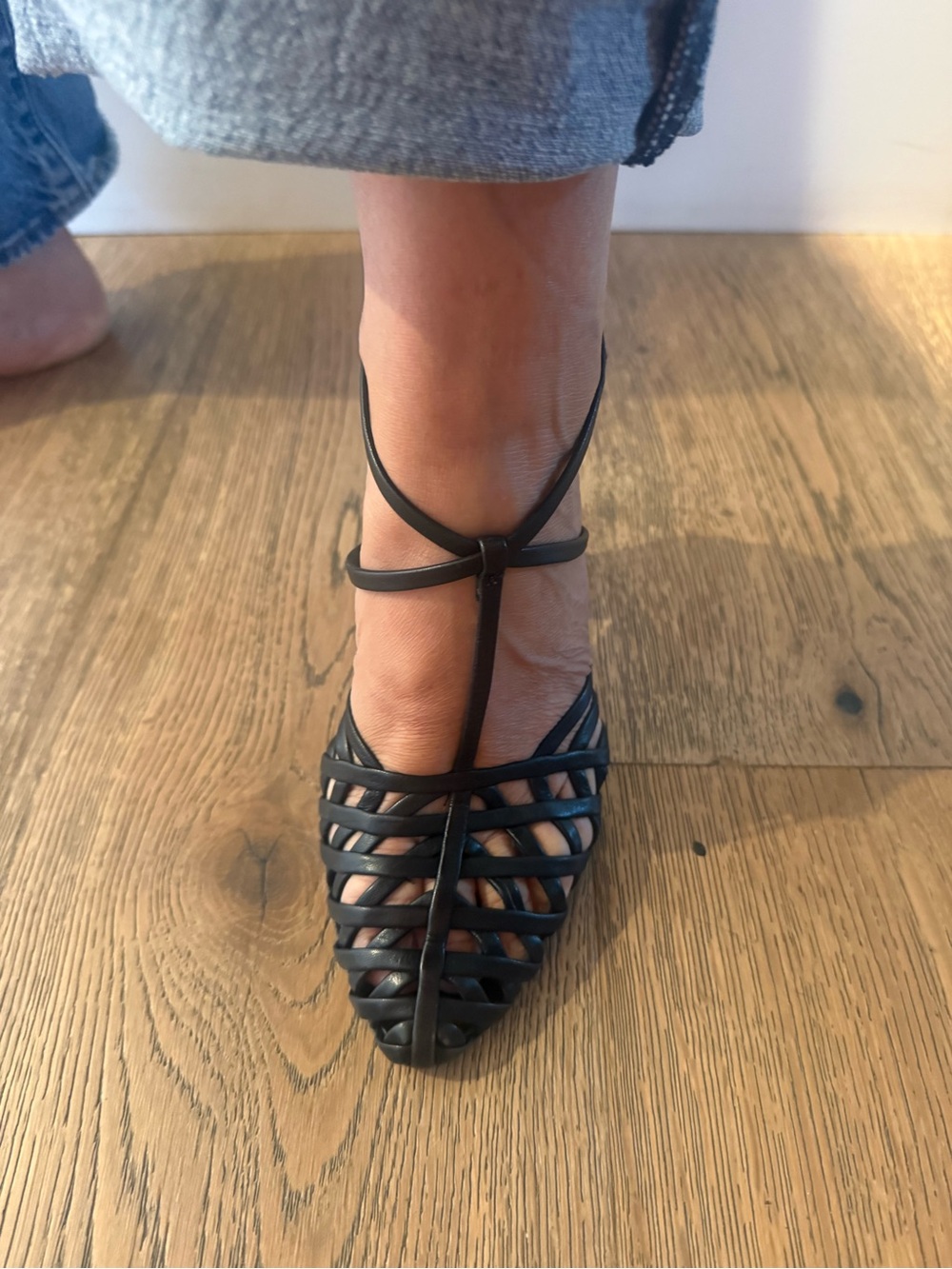 Beautiful Prada cage heels - Picture 5 of 9